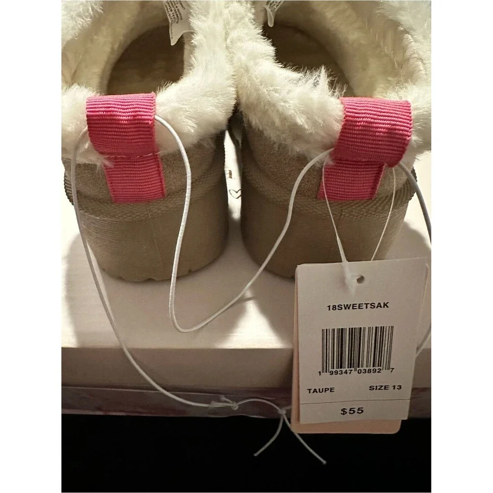 Olivia and Kate Cozy beige Faux-Fur Lined Slippers girls size 13M